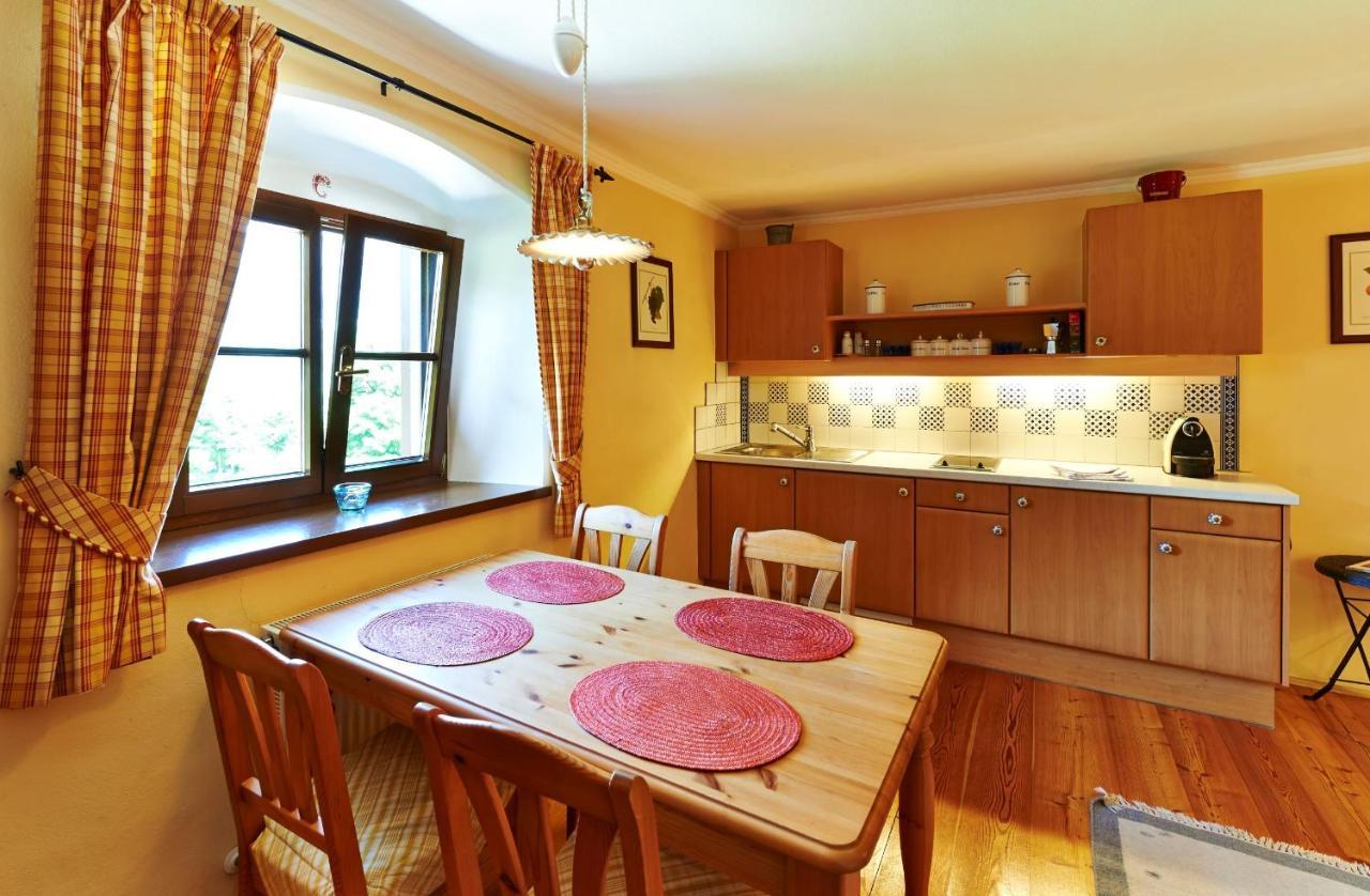 Ferienapartments Gutshof Brandis ลานา ภายนอก รูปภาพ